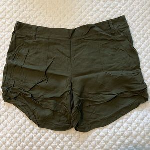 New York & Co Utility Shorts - M, Women